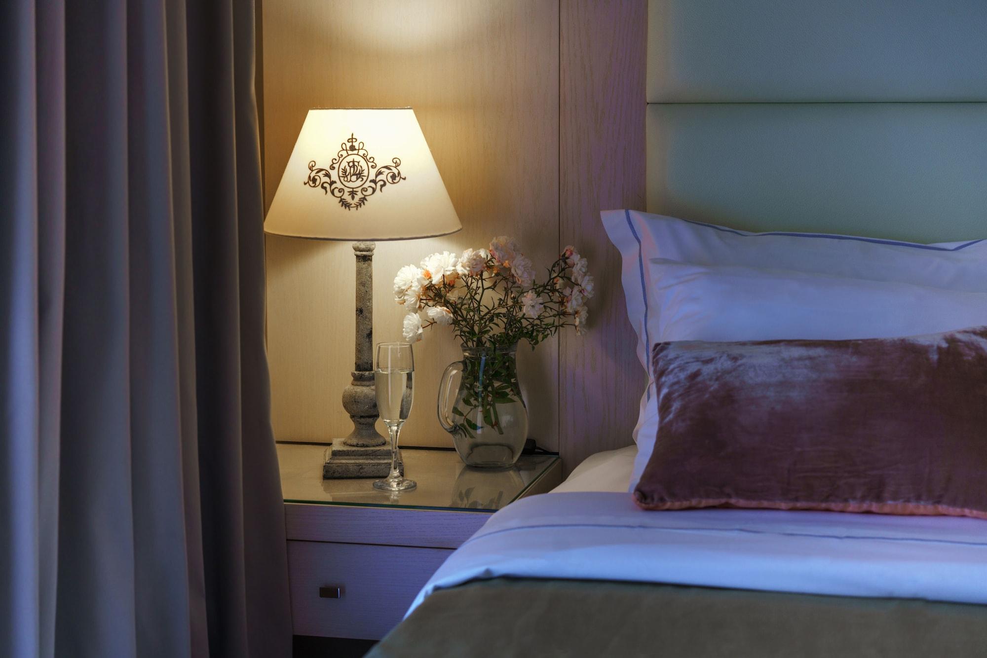 Greek Pride Cronwell Rahoni (adults Only) 5*
