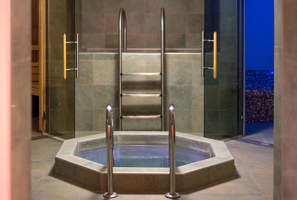 Greek Pride Cronwell Rahoni (adults Only) Отель Неа-Скиони