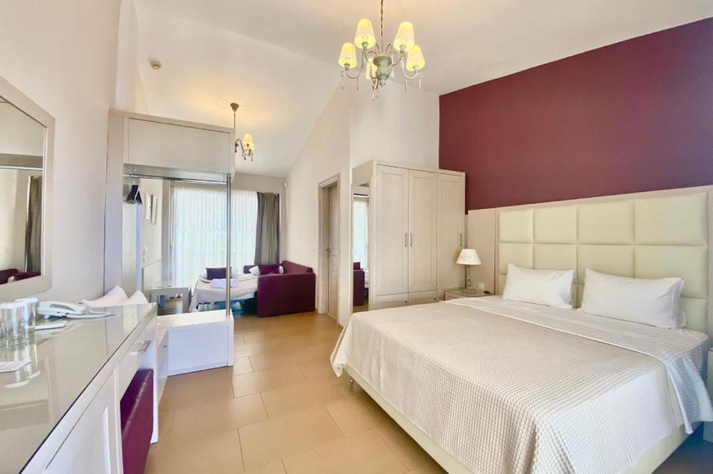Greek Pride Cronwell Rahoni (adults Only) Отель Неа-Скиони