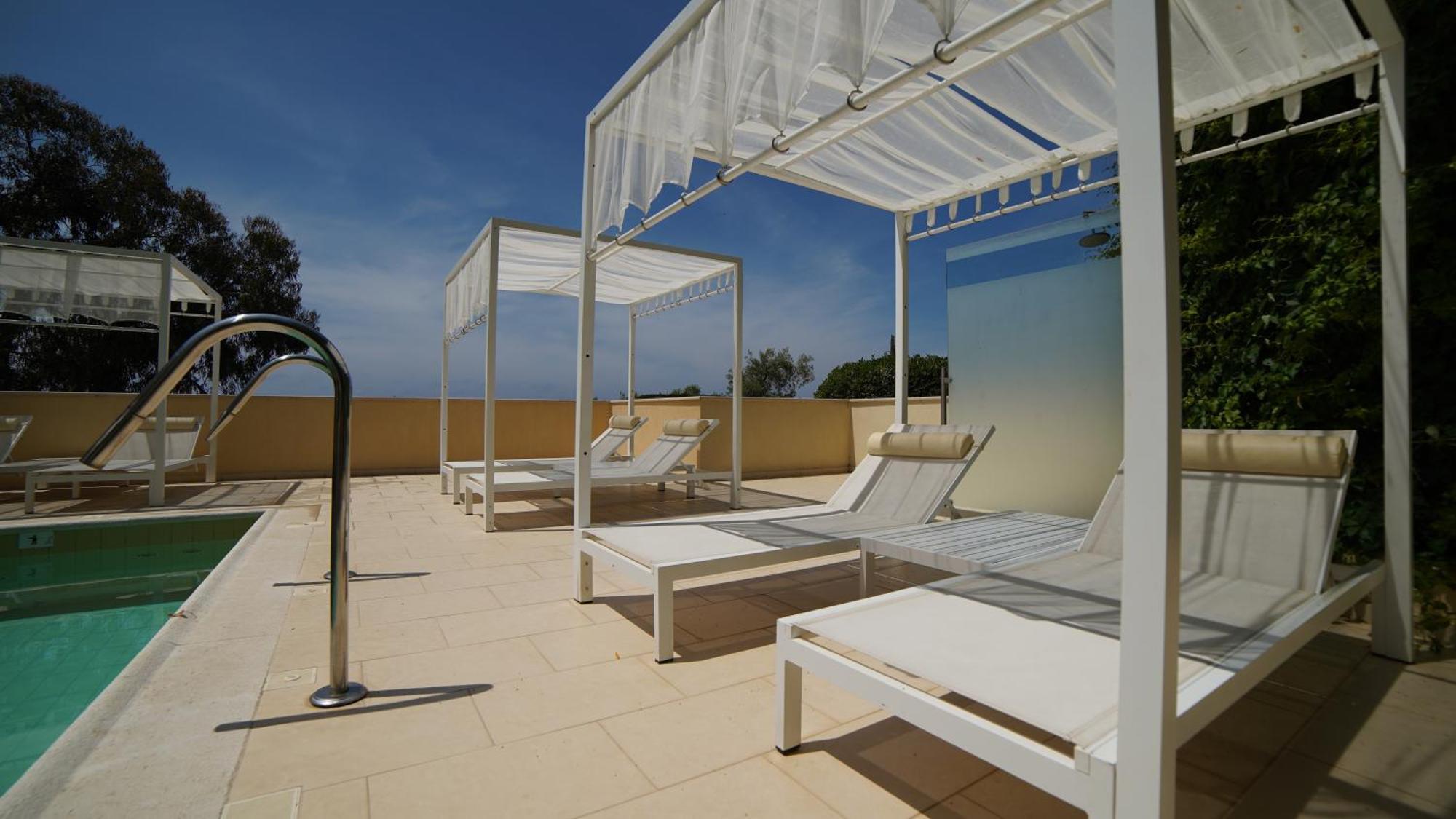 Greek Pride Cronwell Rahoni (adults Only) 5*